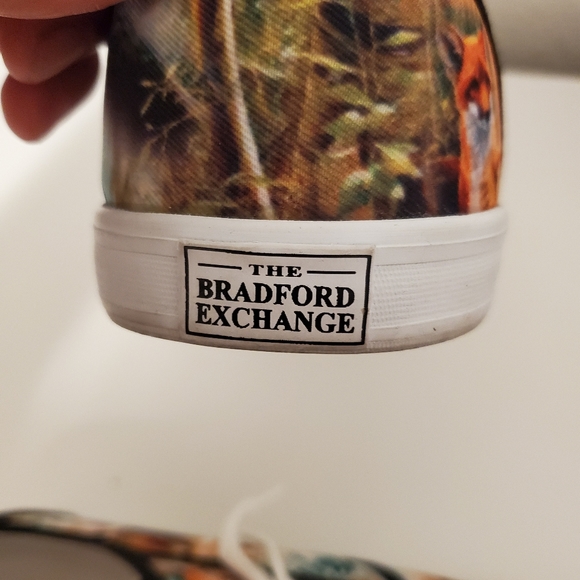 The Bradford Exchande Canvas shoe 10. - Picture 9 of 15